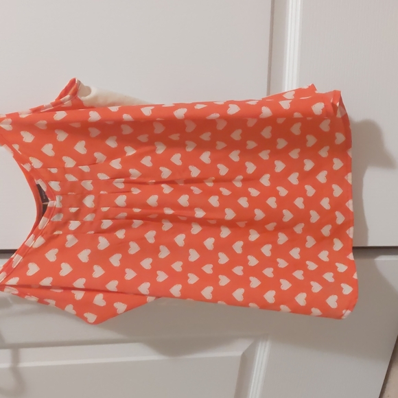 Pink heart tank with beige back - Picture 1 of 3